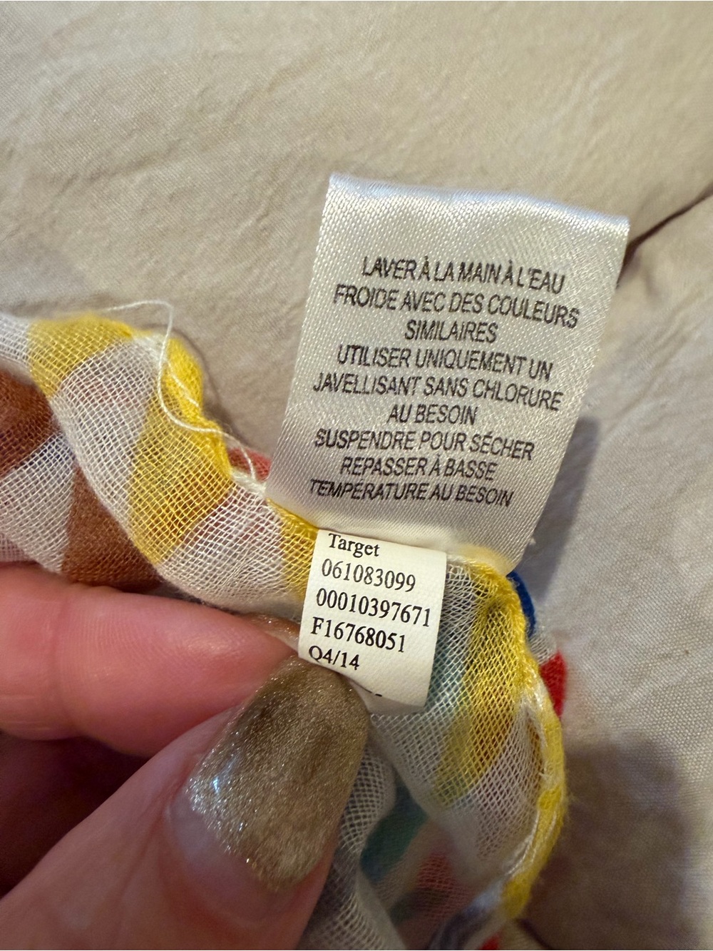 Multicolor Geometric Print Infinity Scarf - Picture 4 of 5